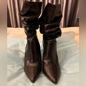 Schutz brown heeled boots size 8.5
